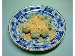 なんと草もちの味!春菊団子
