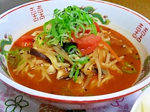 野菜たっぷりトマト味噌ラーメン