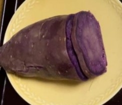 紫芋のバター蒸し