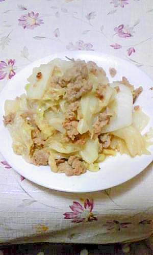 白菜とひき肉の蒸し焼き