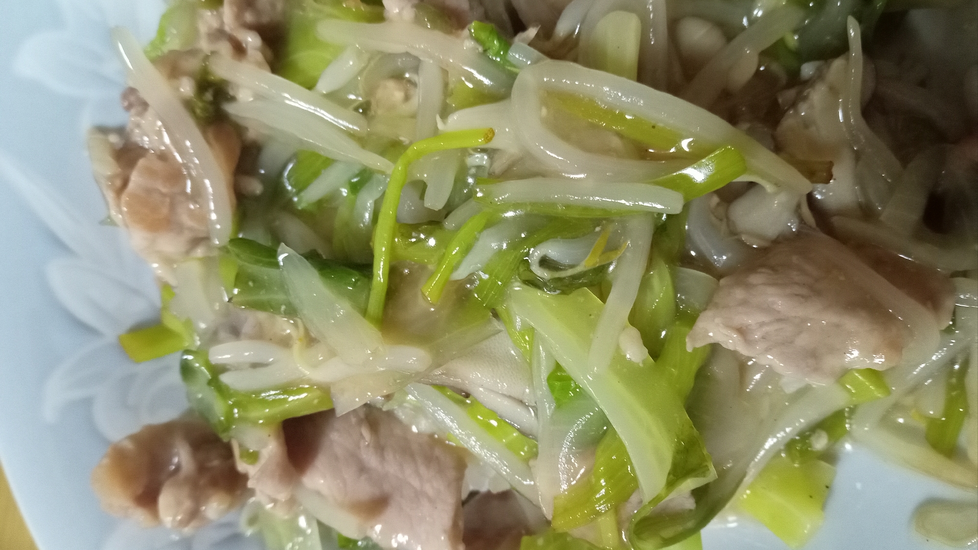 セリと豚肉の塩あんかけ