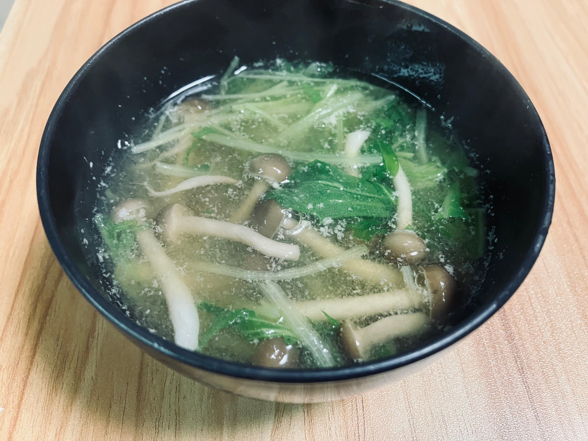 しめじと水菜の味噌汁