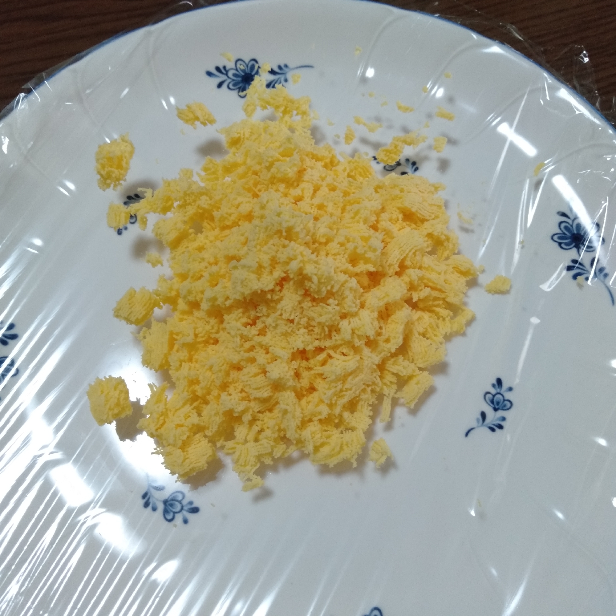 離乳食初期　卵黄作り置き（裏ごし）