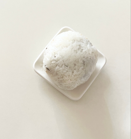 ♦ポテサラと唐揚げのわかめおにぎり♦