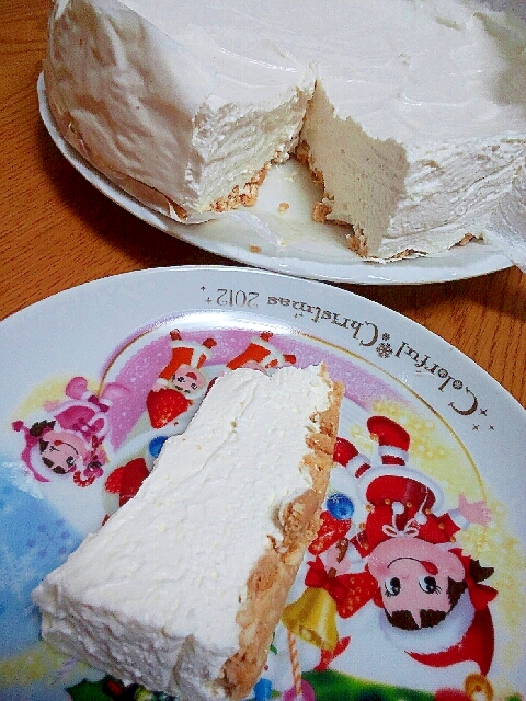 ふわり濃厚とろけるレアチーズケーキ