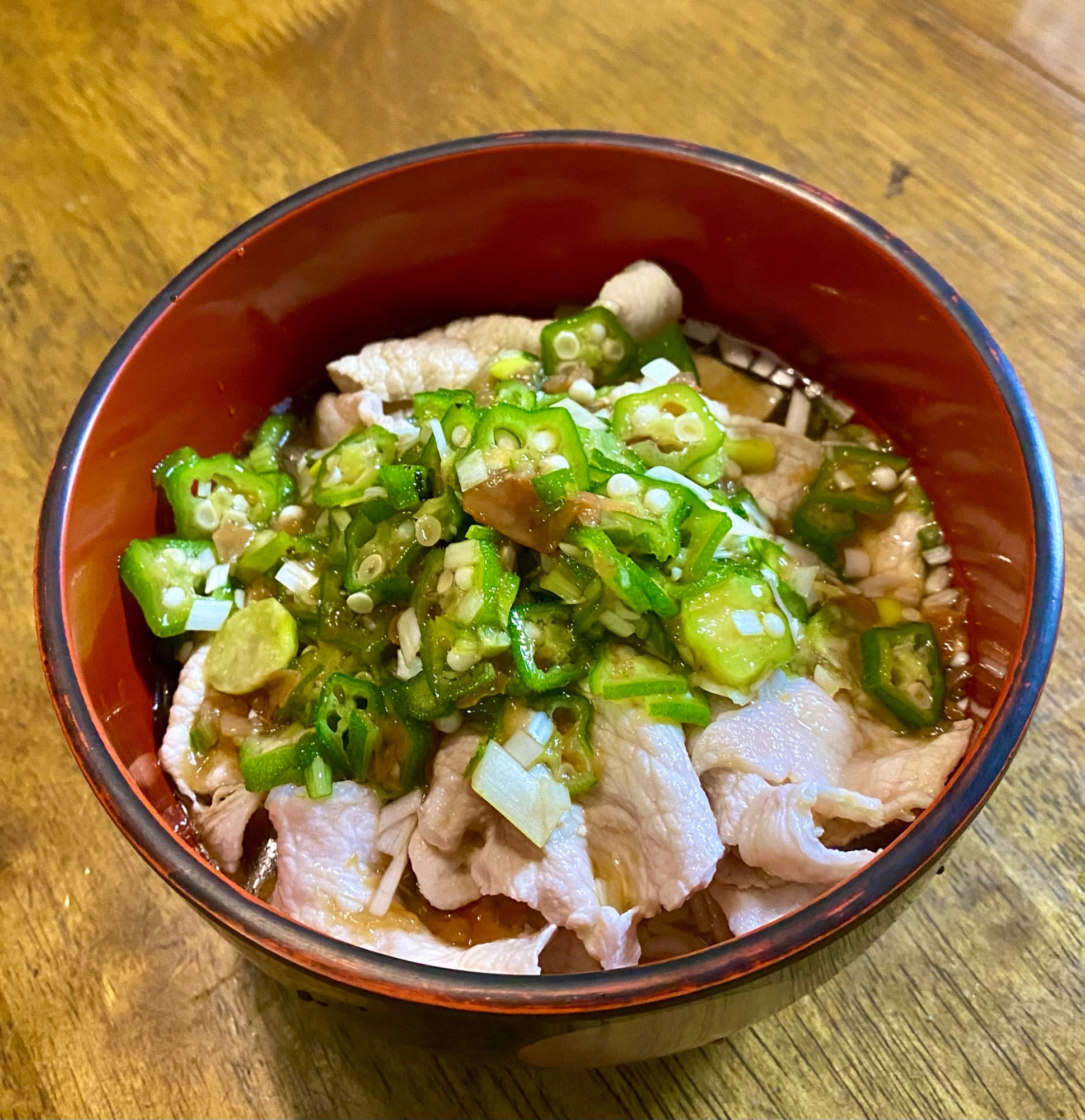 夏にぴったり☘️オクラ、豚しゃぶ、梅干しのそうめん