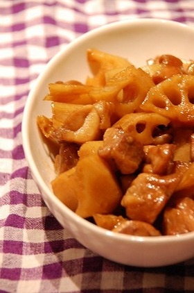 甘めが美味しい♪鶏とレンコンの甘辛煮☆