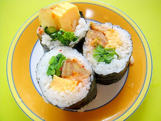 キムチと菜の花卵の巻き寿司