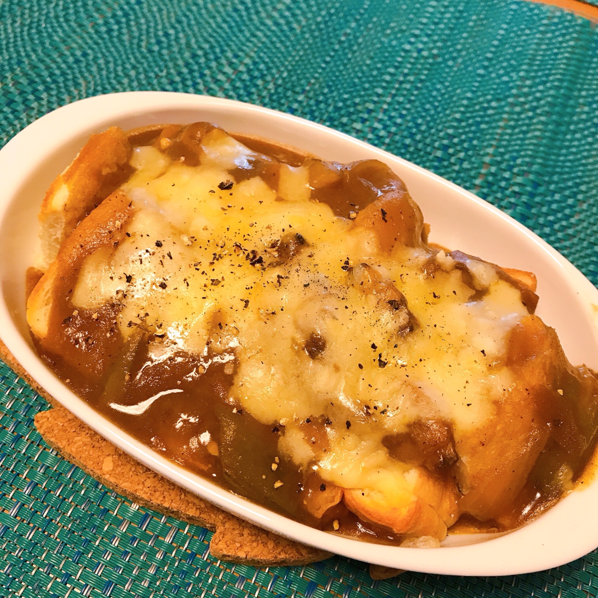 簡単♪おつまみにも！焼きカレーパン