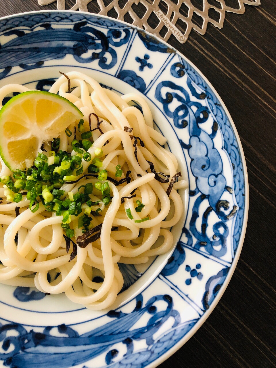 塩昆布とレモンのお手軽うどん