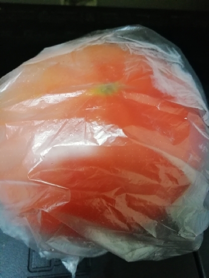 ようやくトマト買ってきました。保存方法ありがとうございます(*^^*)