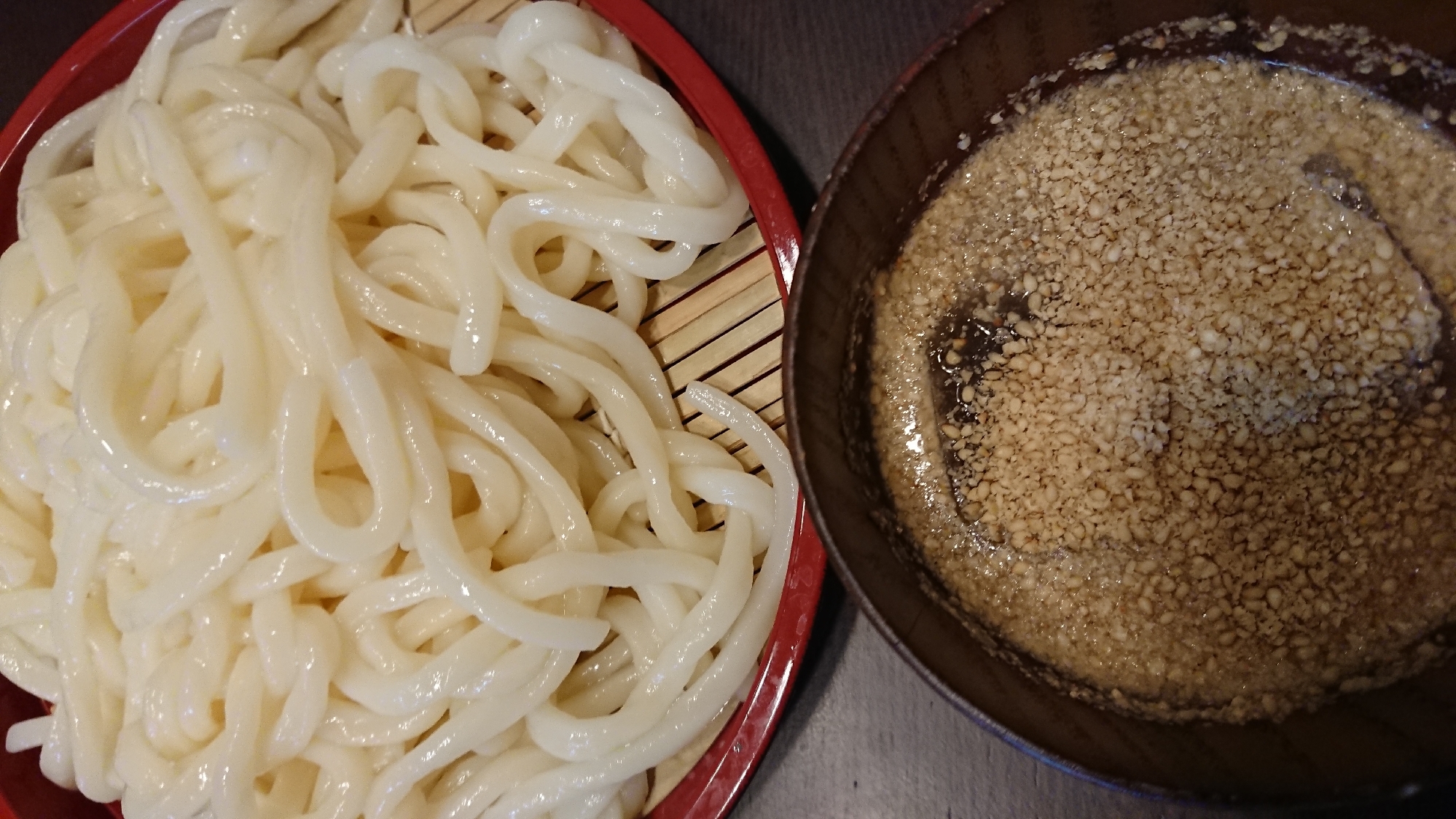 ゴマうどん