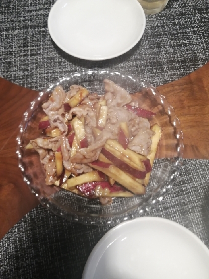サツマイモと豚肉の炒め物