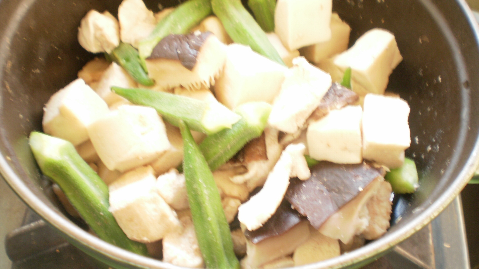 オクラと高野豆腐の干し椎茸煮