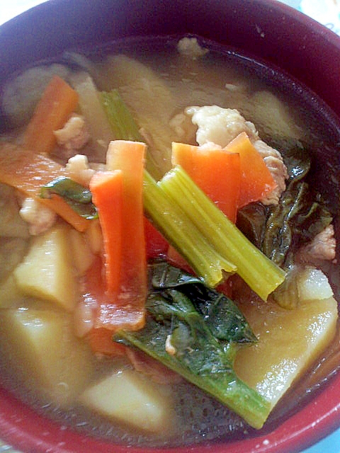 お腹いっぱい♪豚肉＆たっぷり野菜のスープ