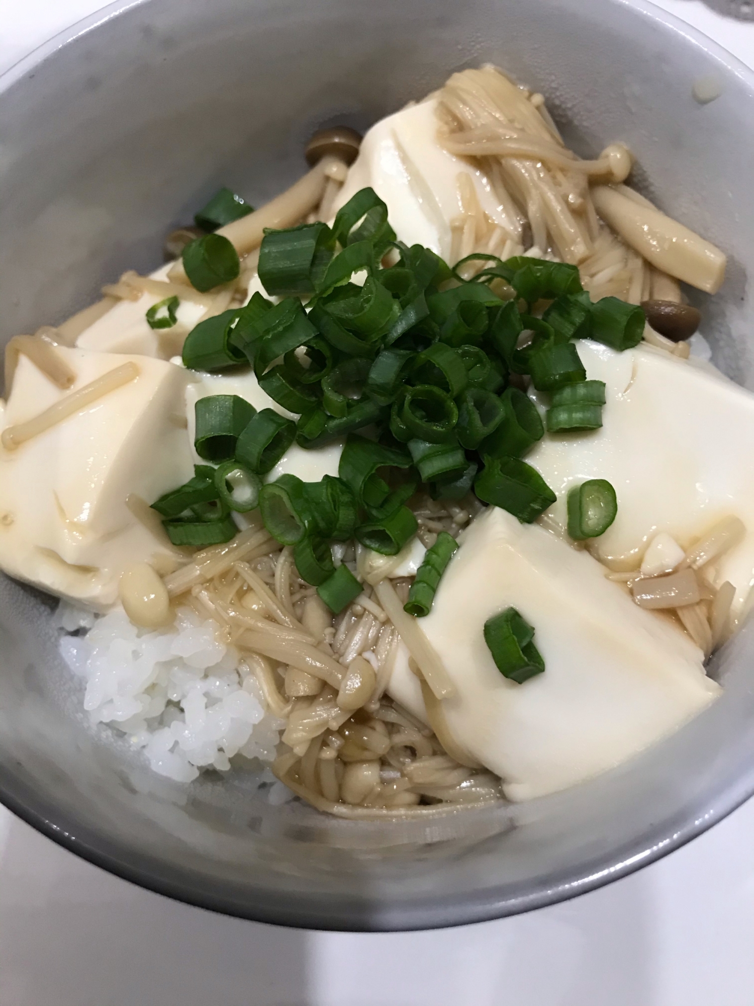 きのこ豆腐丼