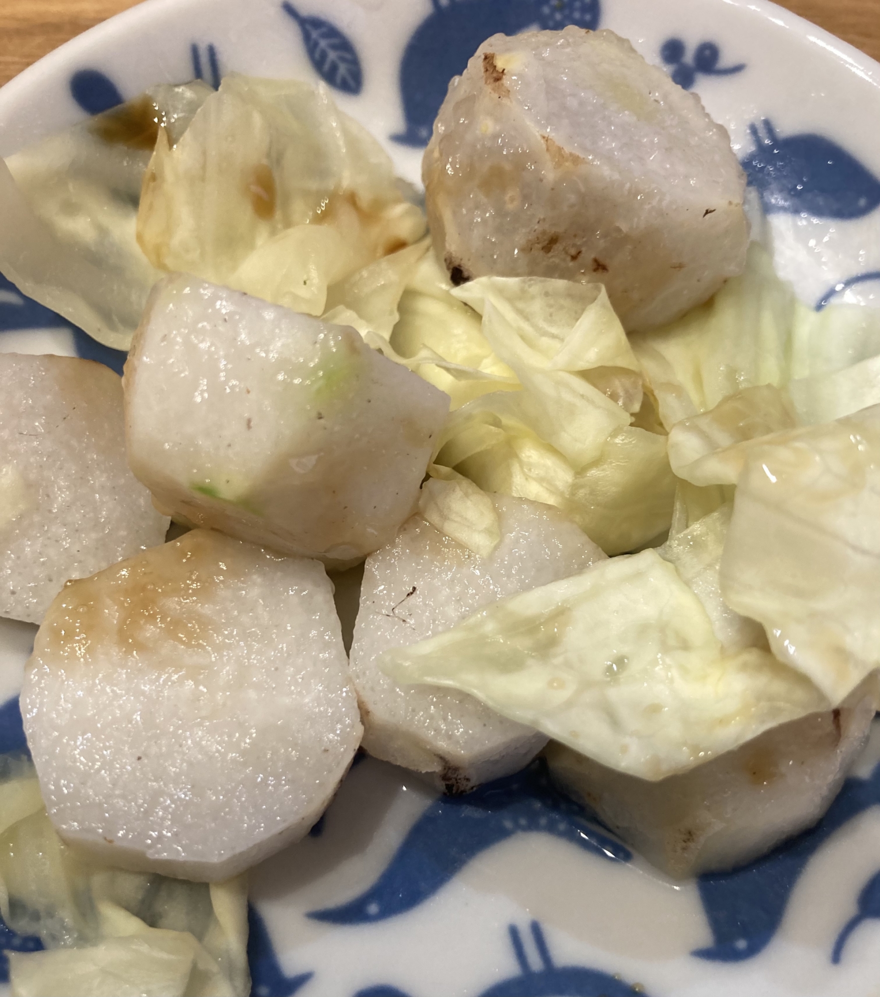 里芋とレタスのだし醤油炒め