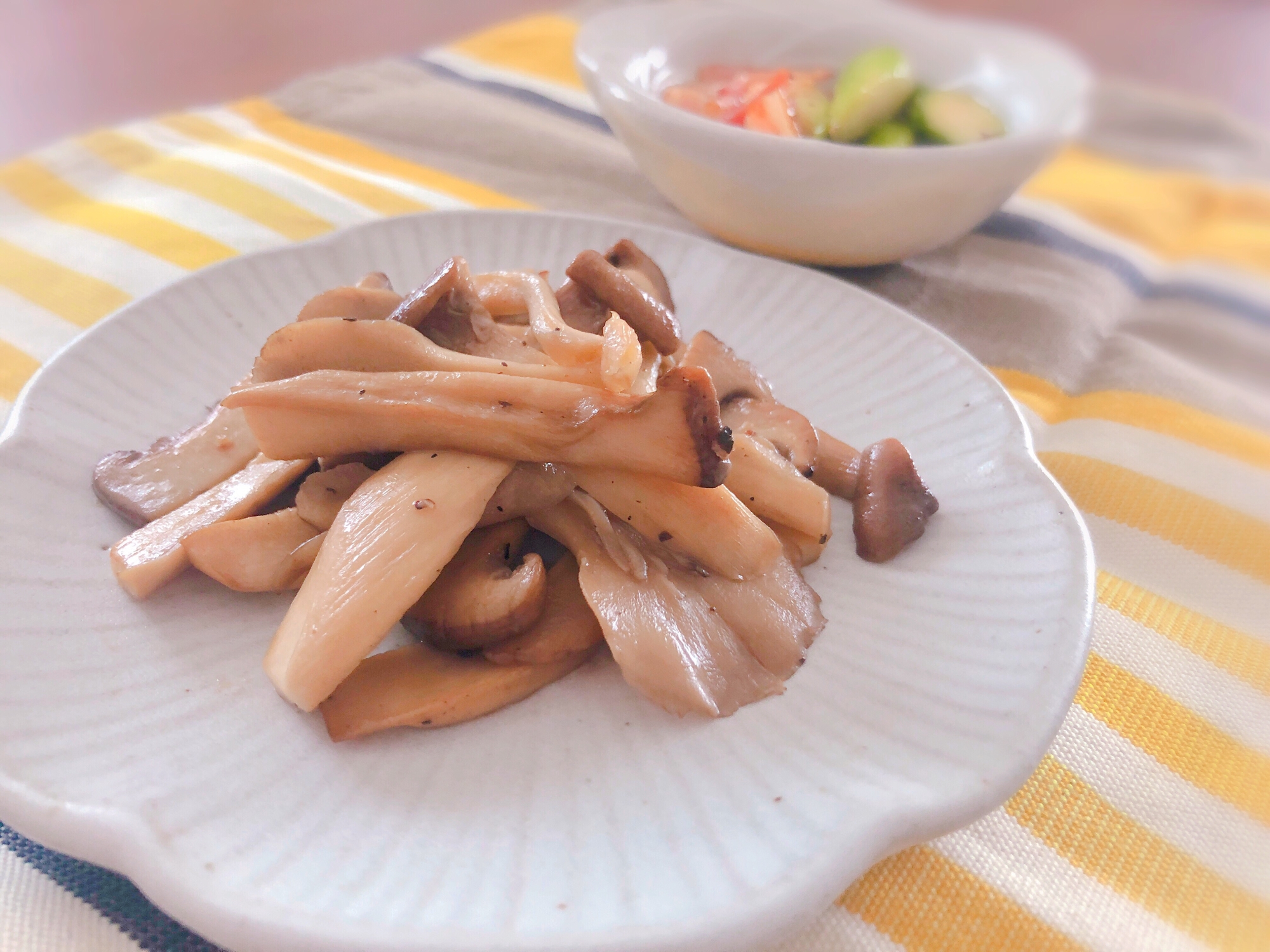 エリンギと舞茸の炒め物☆お弁当にも！