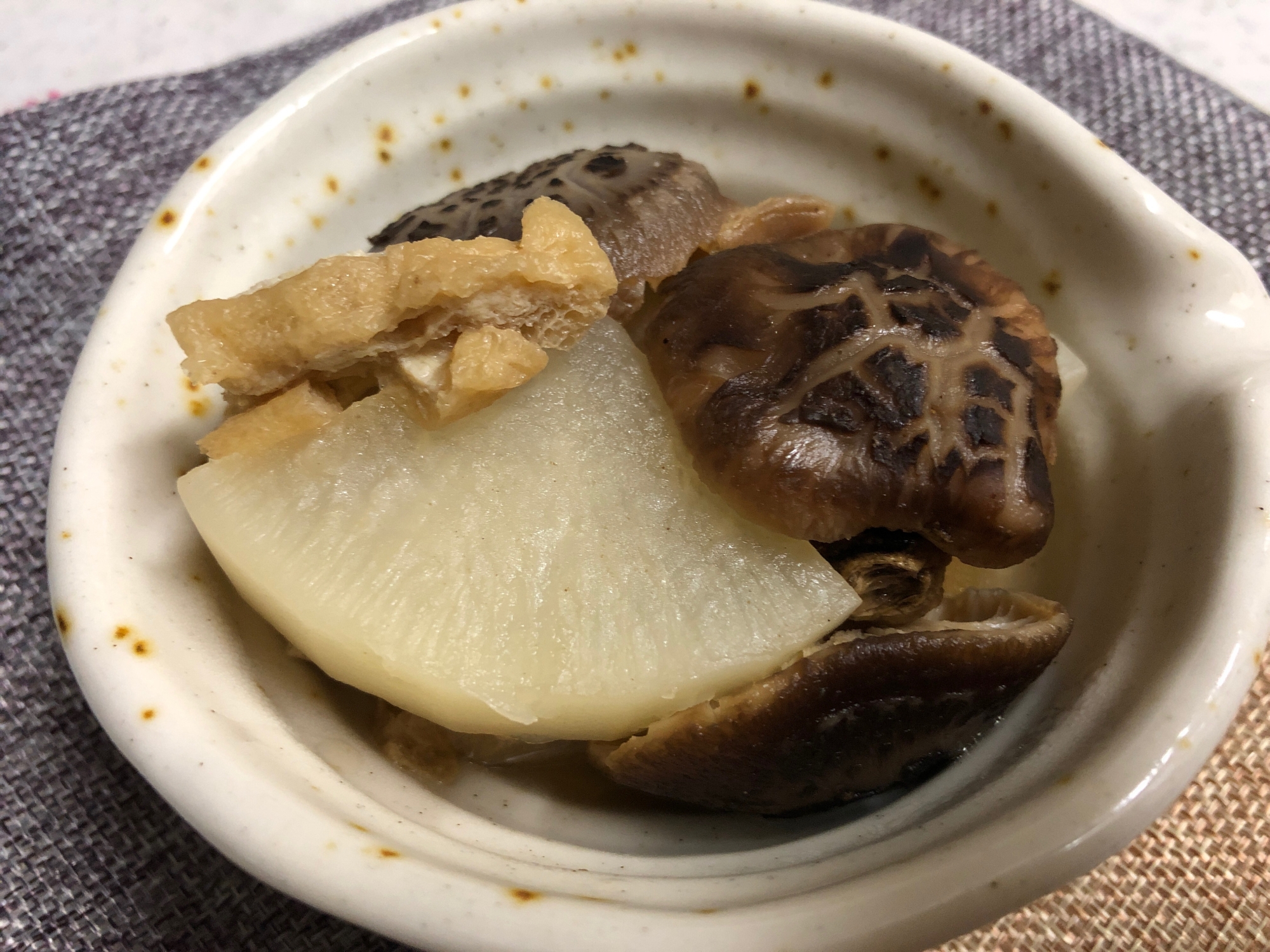 干し椎茸と大根の煮物