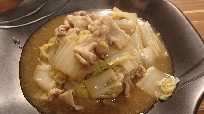 バラ肉で作りました。簡単で時間もかからず、白菜も豚肉もトロトロに。味付けもちょうどよかったです。また作ります。