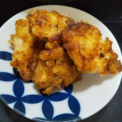 少なめのごま油で揚げるわがやの唐揚げ♬