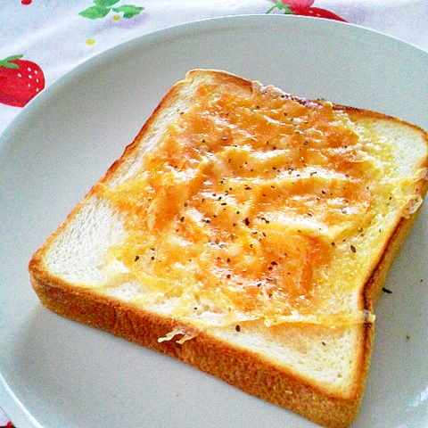 フライパンdeパン♪焦がしチーズのトースト