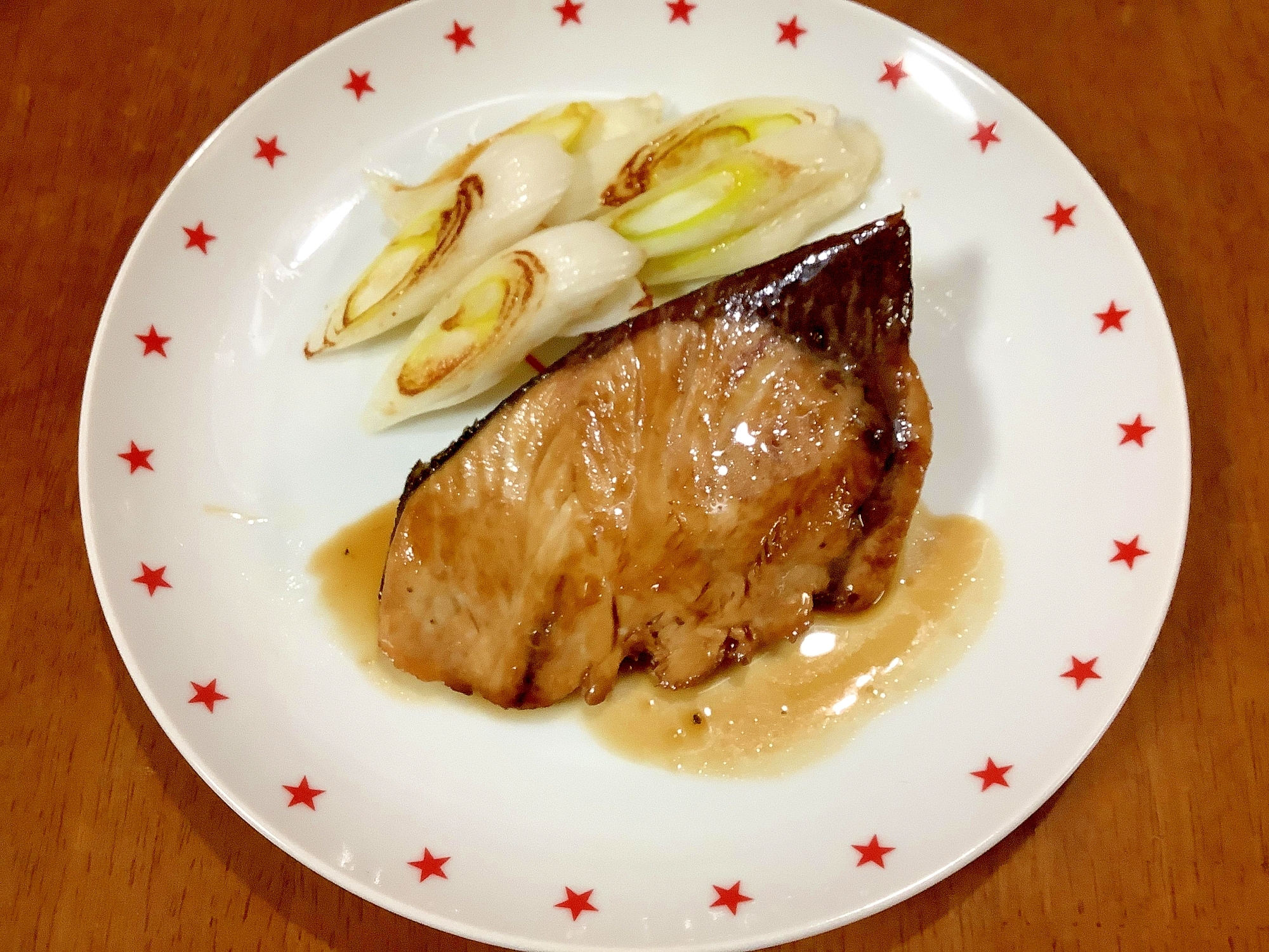 鰤の照り焼きネギ添え