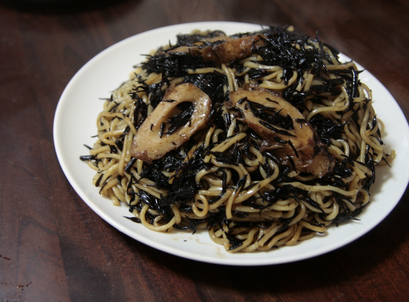 鉄分たっぷり！ひじきで黒焼きそば