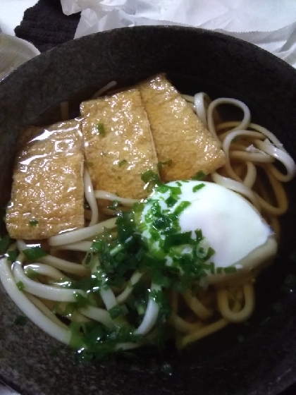 落とし卵のきつねうどん