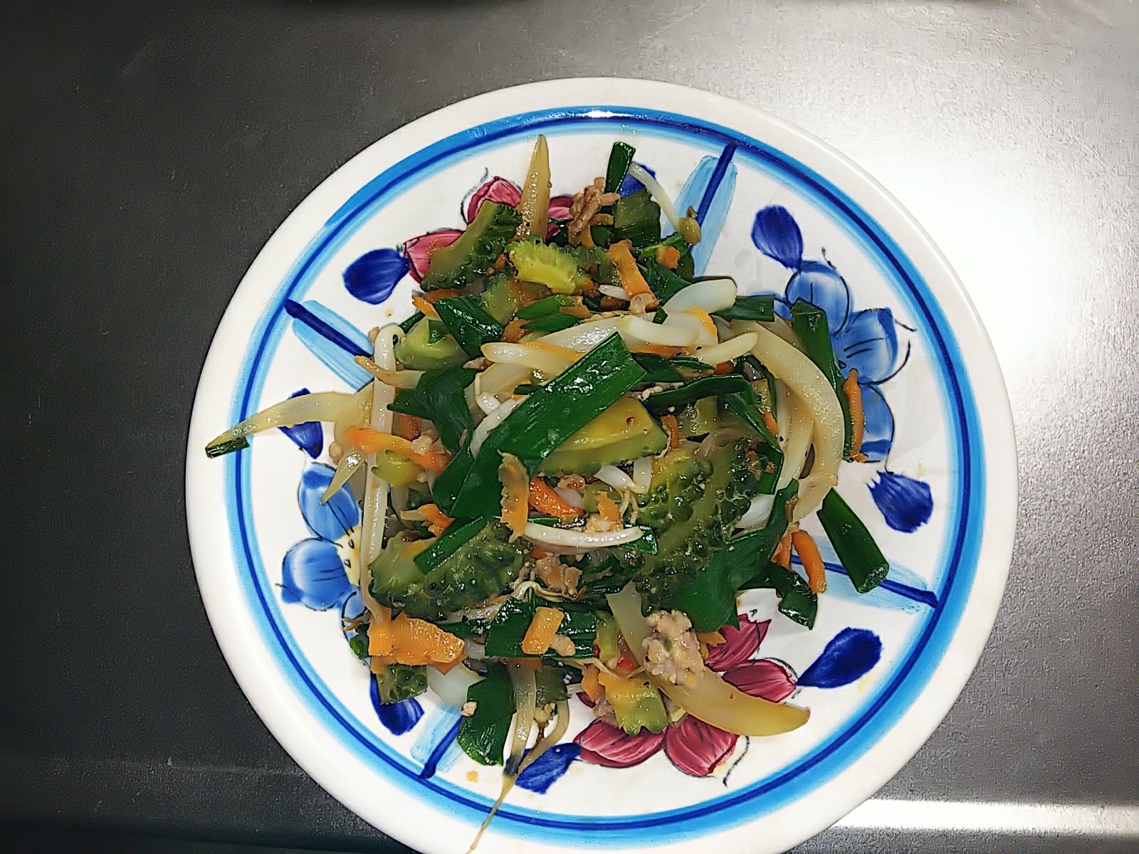 鳥挽肉と野菜のゴーヤチャンプル