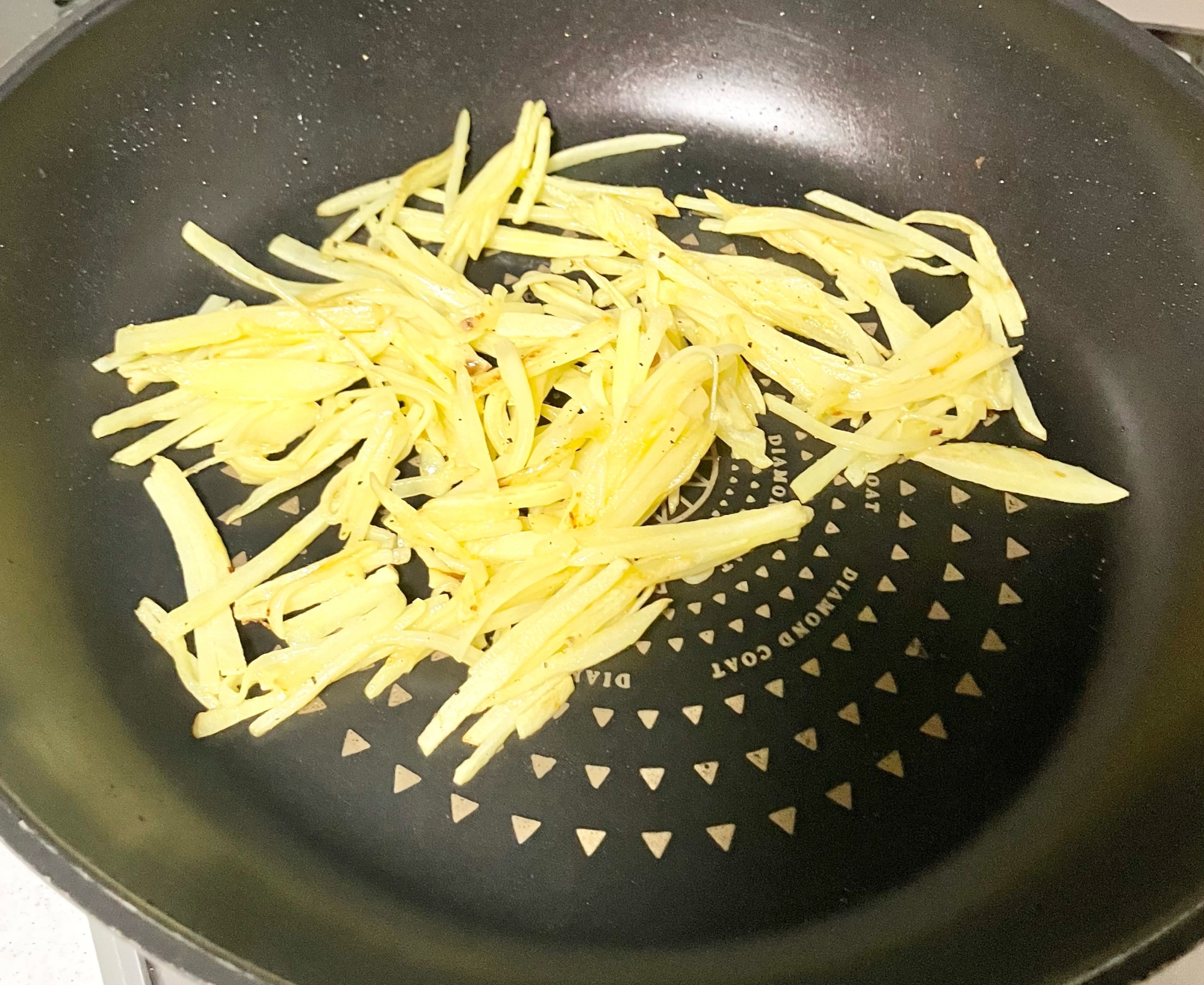 簡単☆じゃがいもの細切り炒め