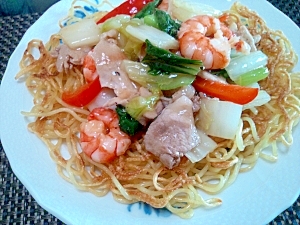 麺がパリパリ♪あんかけ焼きそば