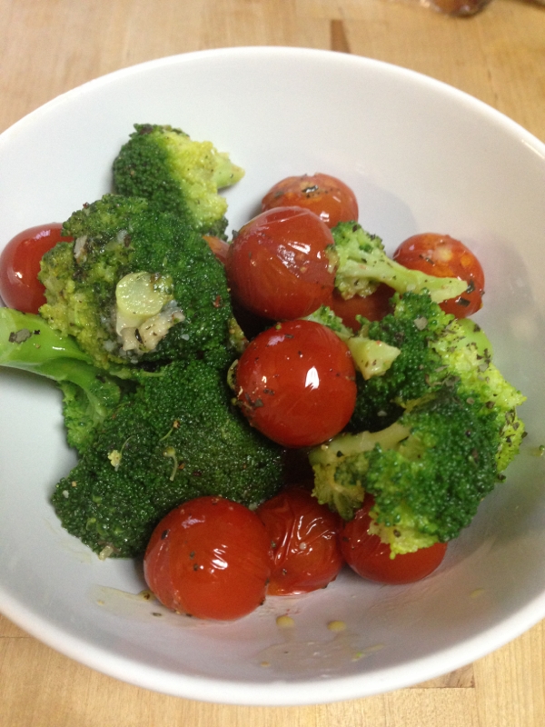 プチトマトとブロッコリーのアヒージョ風 レシピ 作り方 By ももぞう 楽天レシピ