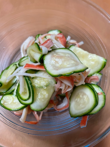 むにゅっと食感♡ズッキーニとカニカマのポン酢サラダ