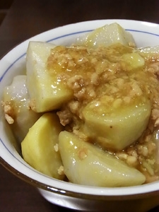 カボチャバージョンはよく作るけど、里芋のひき肉版は初めて！
これ好きです♬おいしかった～
また作ります(*´∀`*)