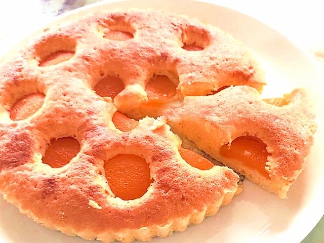 アプリコット缶で!杏のシンプルバターケーキ♪