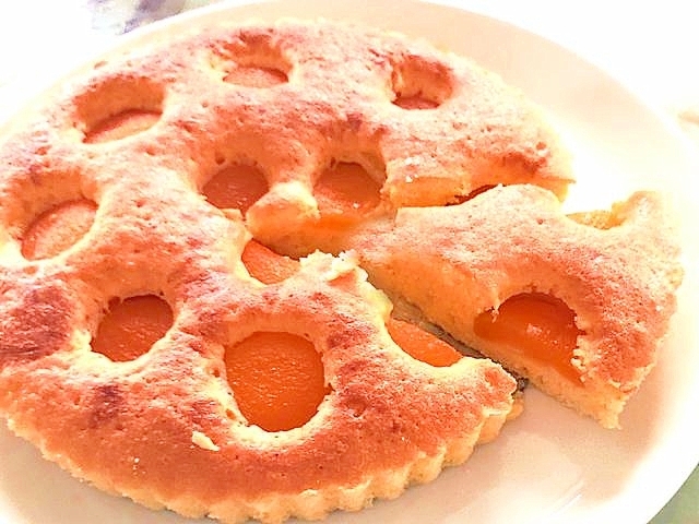 アプリコット缶で 杏のシンプルバターケーキ レシピ 作り方 By Torezu 楽天レシピ