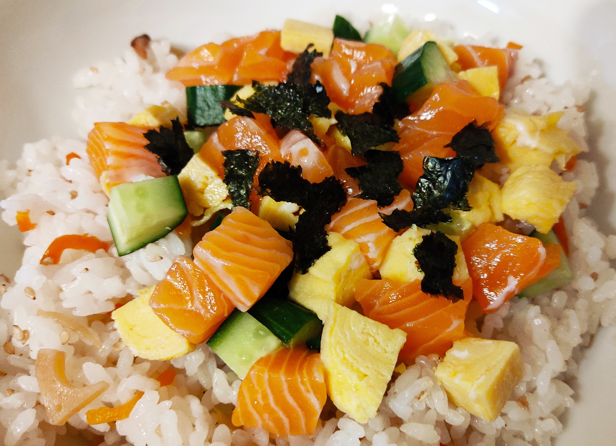 ちらし寿司の素で 簡単サーモンちらし レシピ 作り方 By Makicchi 楽天レシピ ちらし寿司の素で 簡単サーモンちらし レシピ 作り方 By Makicchi 楽天レシピ