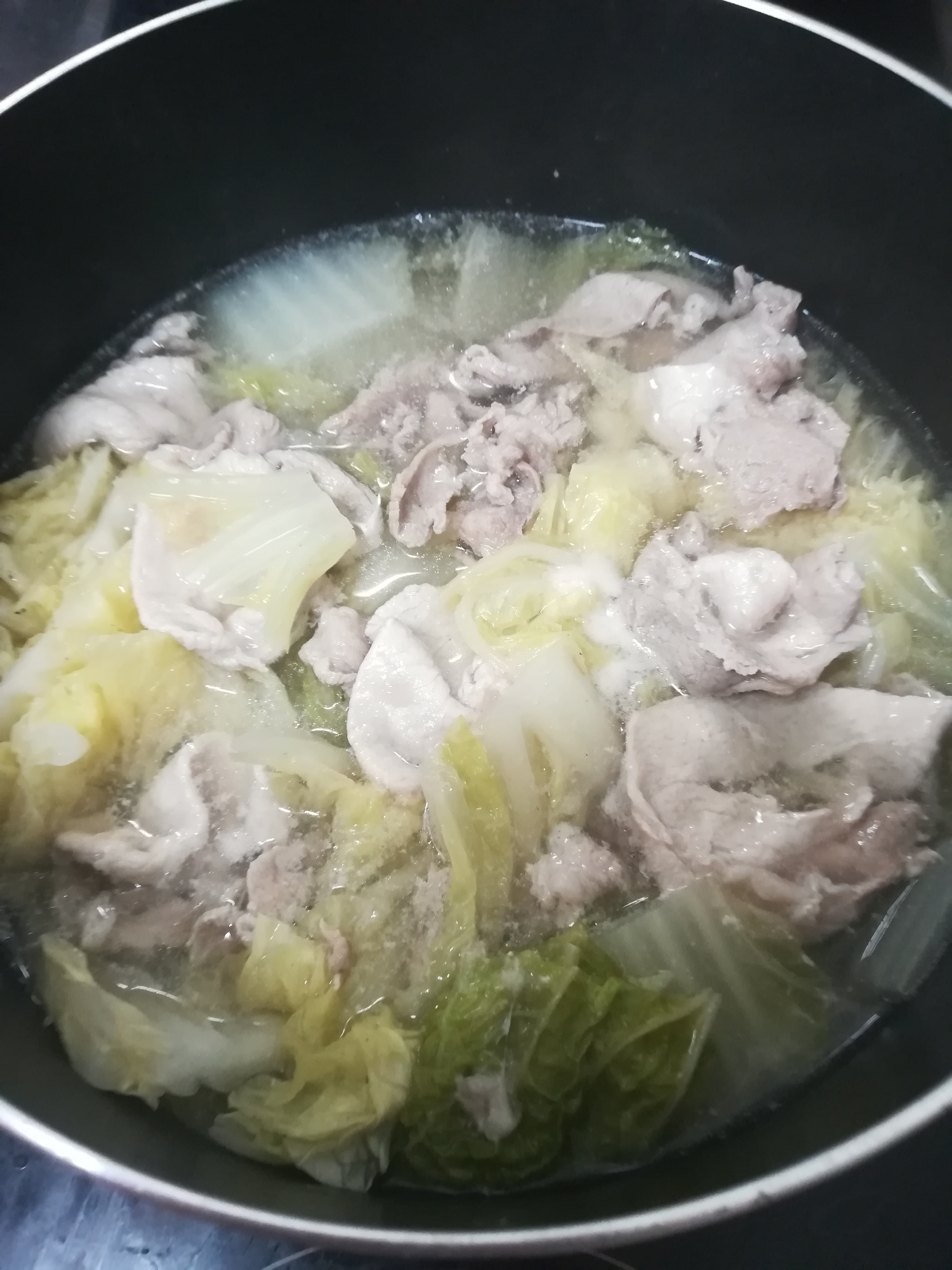 白菜と豚ロース肉のシンプル鍋☆ポン酢風味