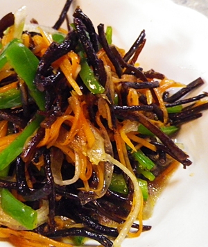 茹でひじきの和風サラダ