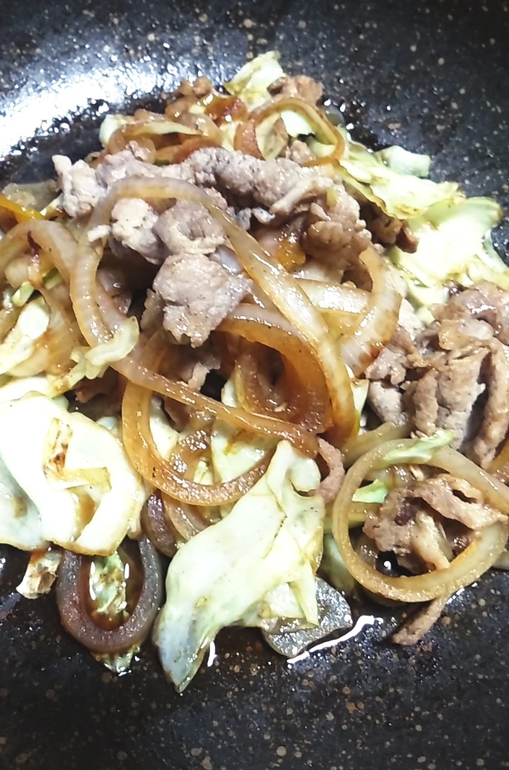 キャベツ　玉葱　豚肉のほんだし醤油炒め