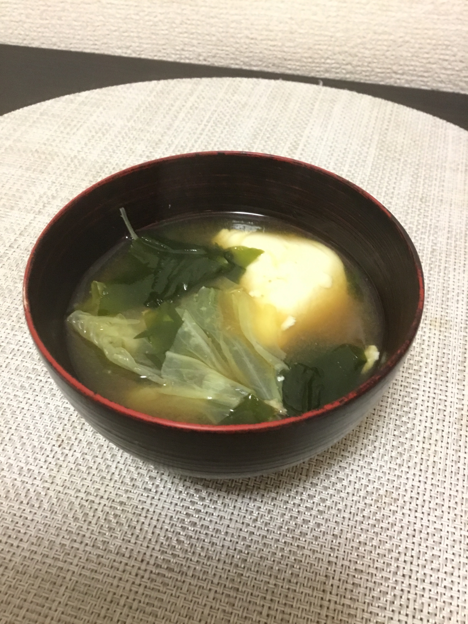 白菜柔らか♡ 豆腐とわかめのお味噌汁