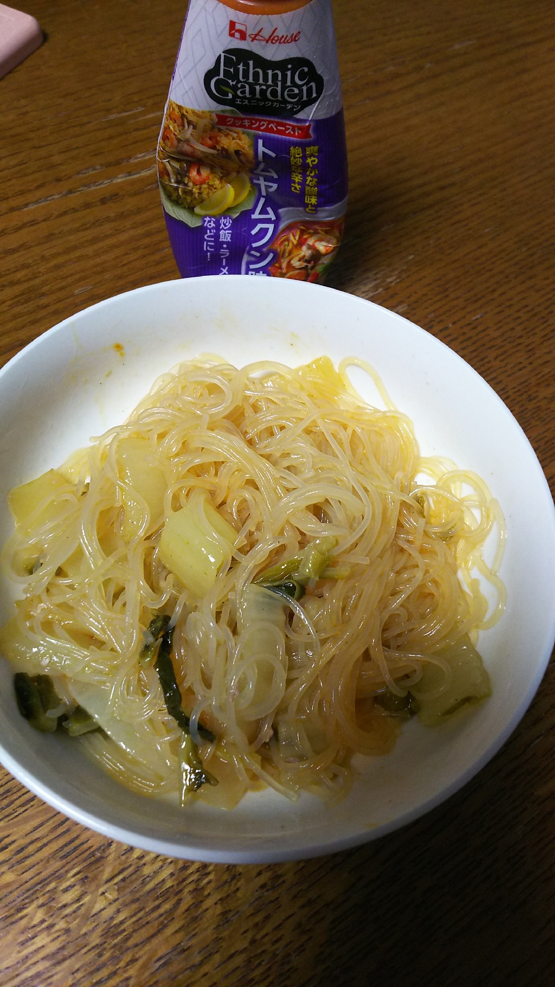 白菜と春雨のトムヤムクン風味