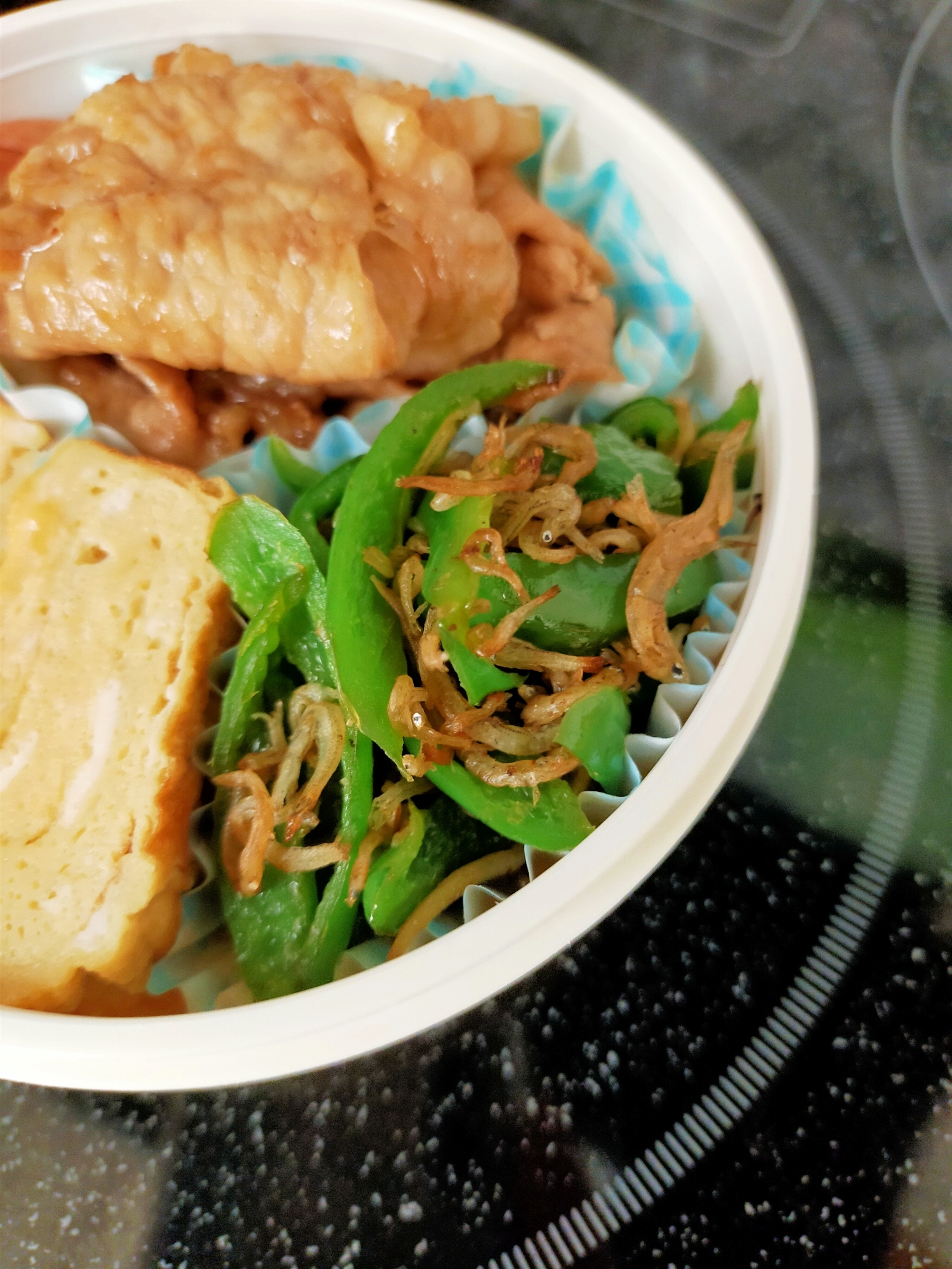 お弁当に♪ピーマンとじゃこのマヨ炒め