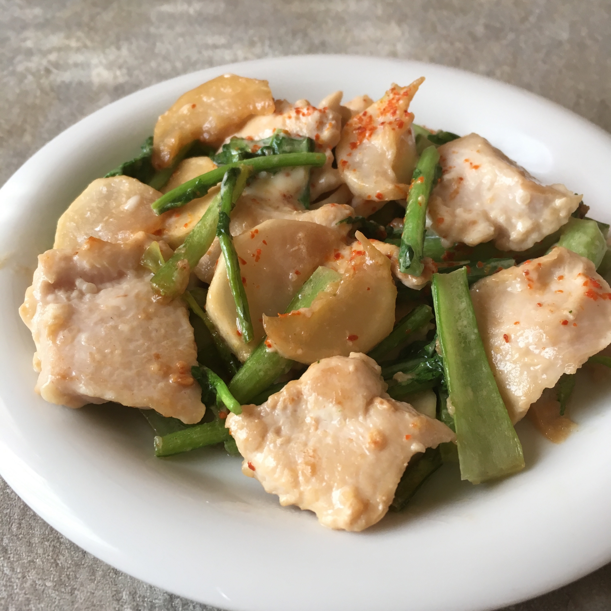 鶏肉とかぶのマヨ醤油炒め