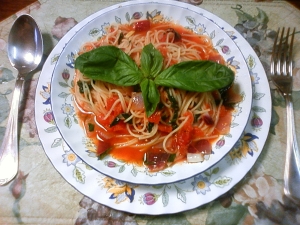 バジルの風味たっぷりあっさりトマトソースパスタ