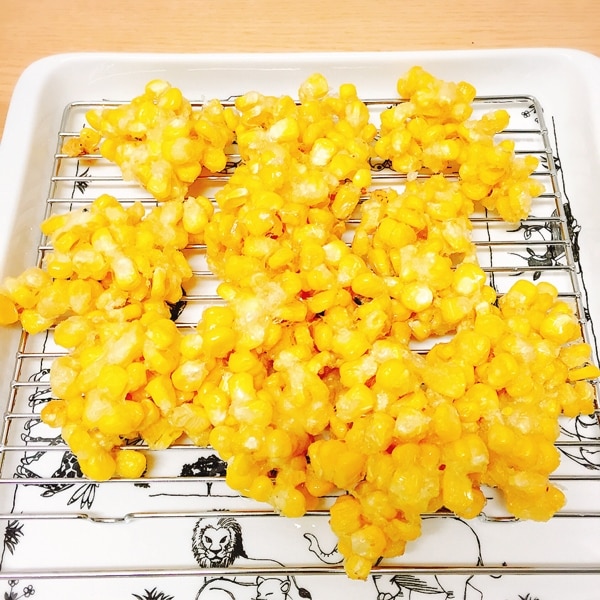 子供も大喜び 黄金のとうもろこしのかき揚げ レシピ 作り方 By ショーンとジョージ 楽天レシピ
