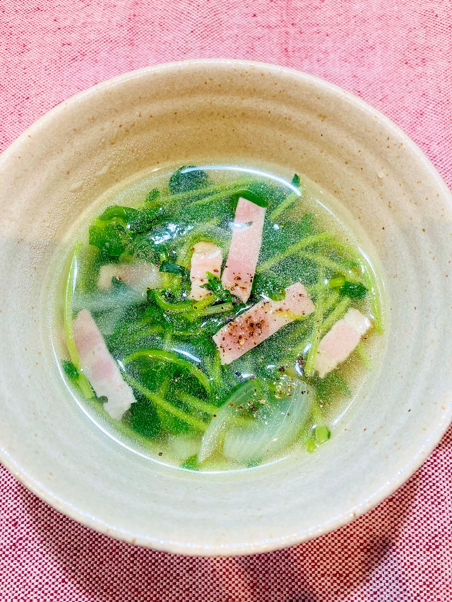 ♦️豆苗とベーコンの中華スープ