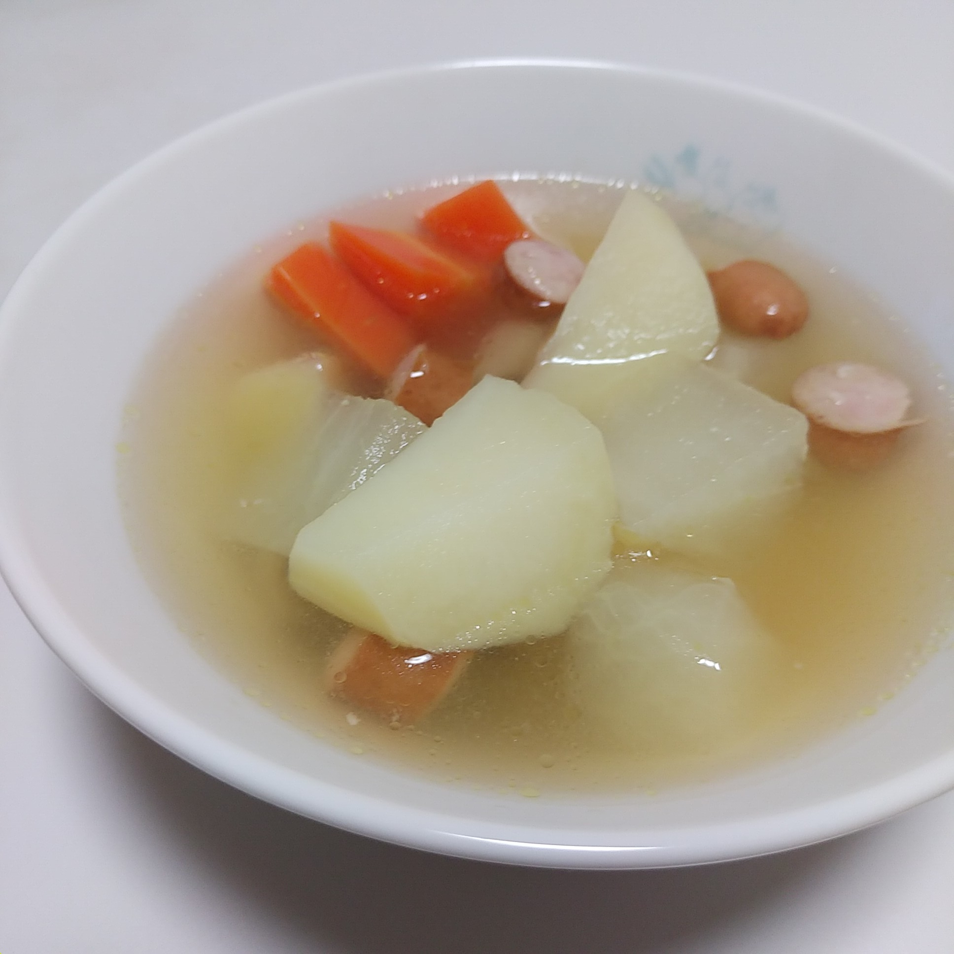 たっぷり根菜の塩麹スープ