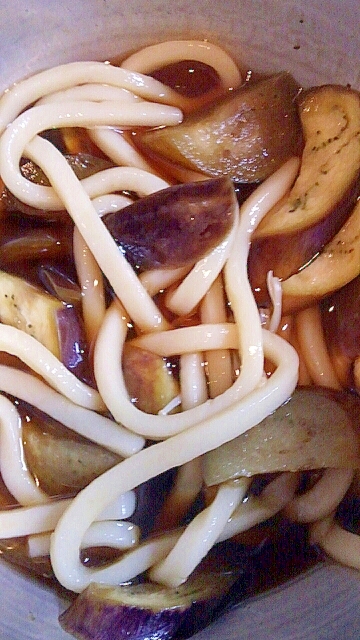 濃いめ。なすとえのきのめんつゆうどん